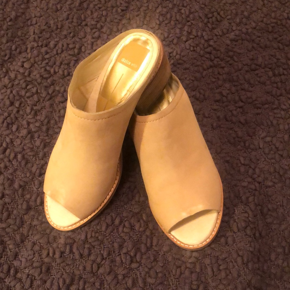 Nude Clogs